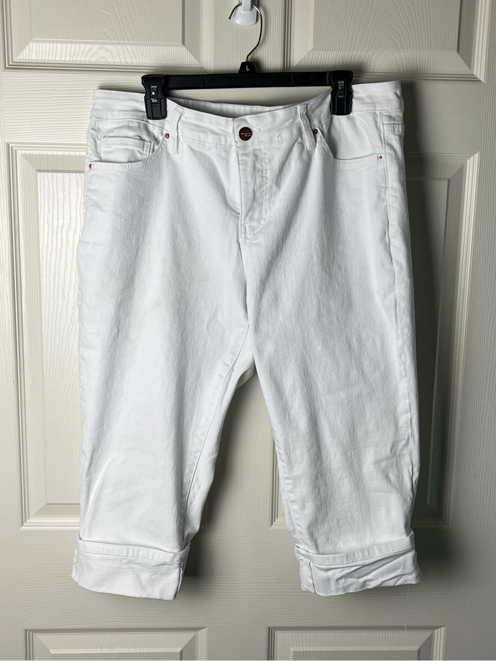 Royalty For Me White Cropped Denim Capris